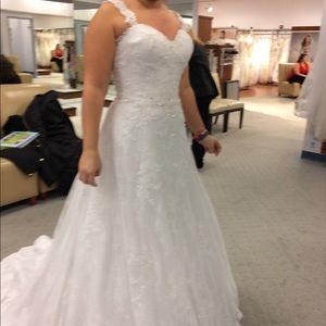 Alfred Angelo size 4 wedding dress, white.